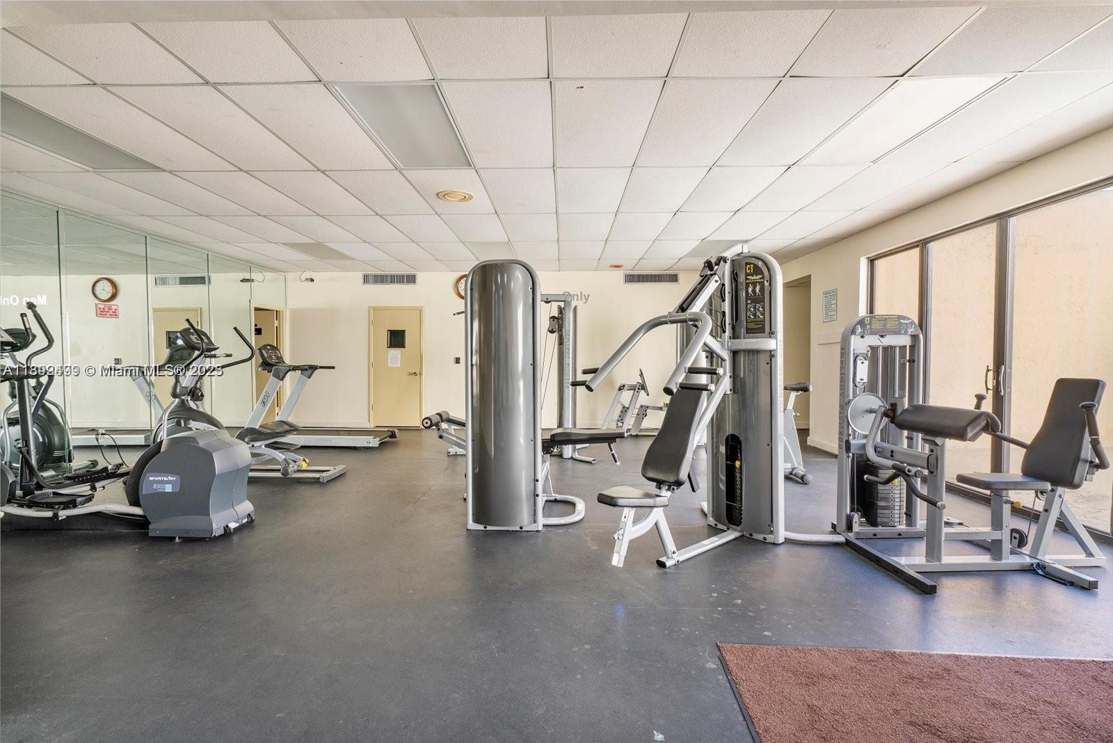 See details 2316 1 / 2 1061 sq. ft. $ 2025-10-08 0 Photo