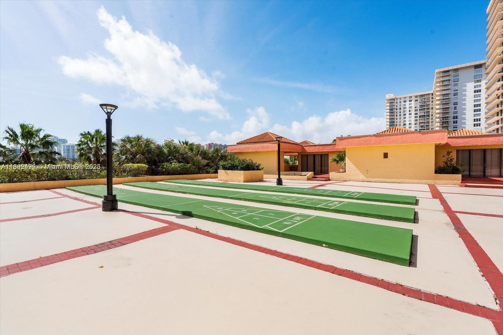 See details 2316 1 / 2 1061 sq. ft. $ 2025-10-08 0 Photo