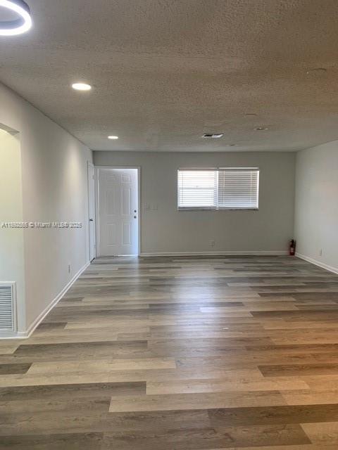 Ver detalles / sq. ft. $ 2025-10-08 0 foto