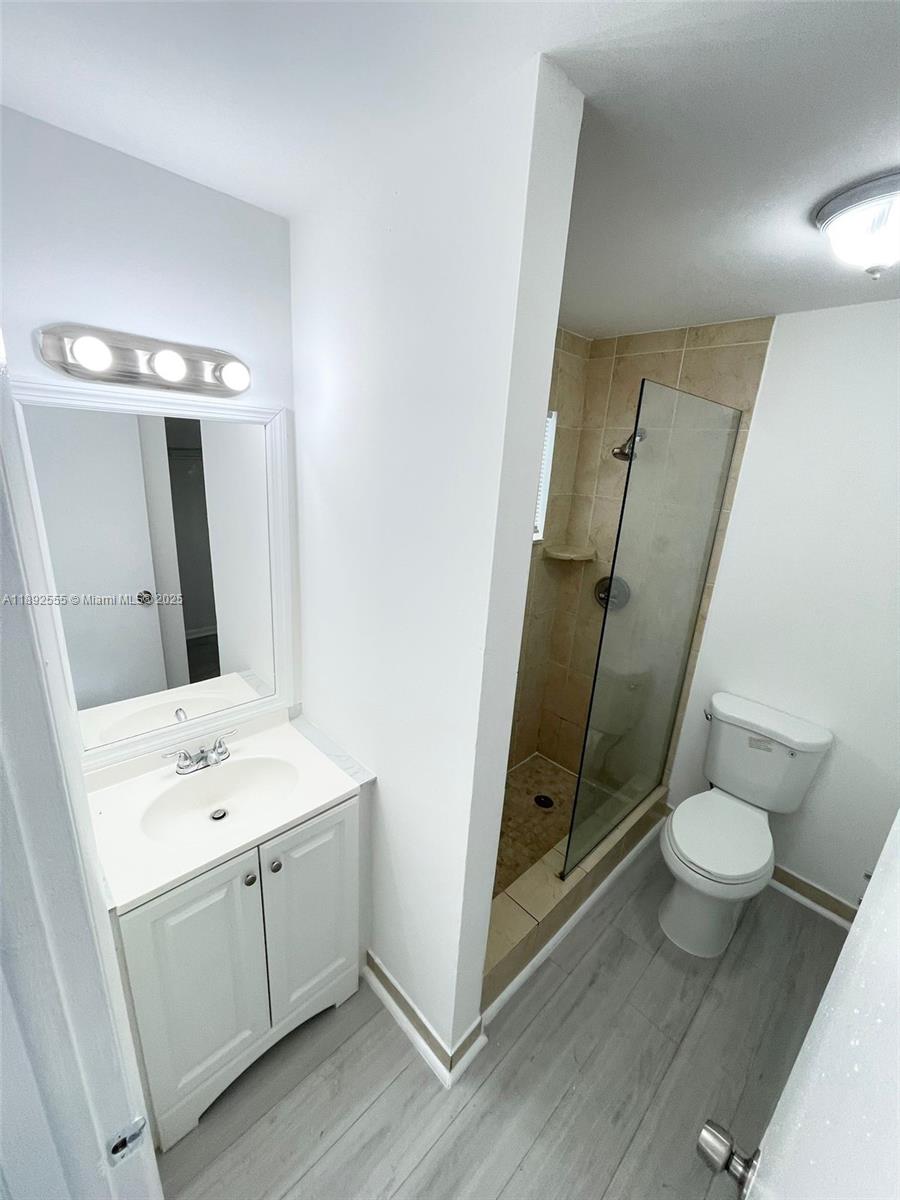 Ver detalles / sq. ft. $ 2025-10-08 0 foto
