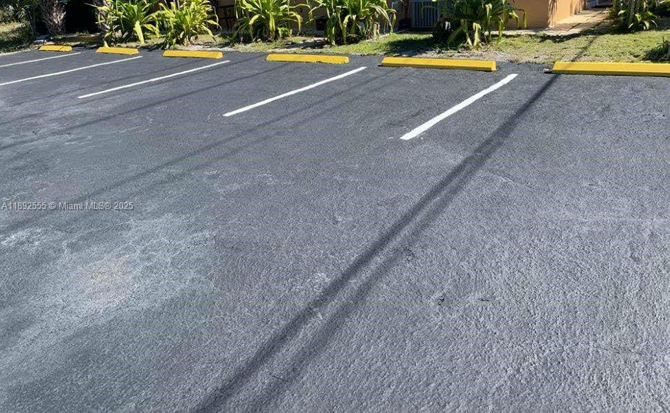 Ver detalles / sq. ft. $ 2025-10-08 0 foto
