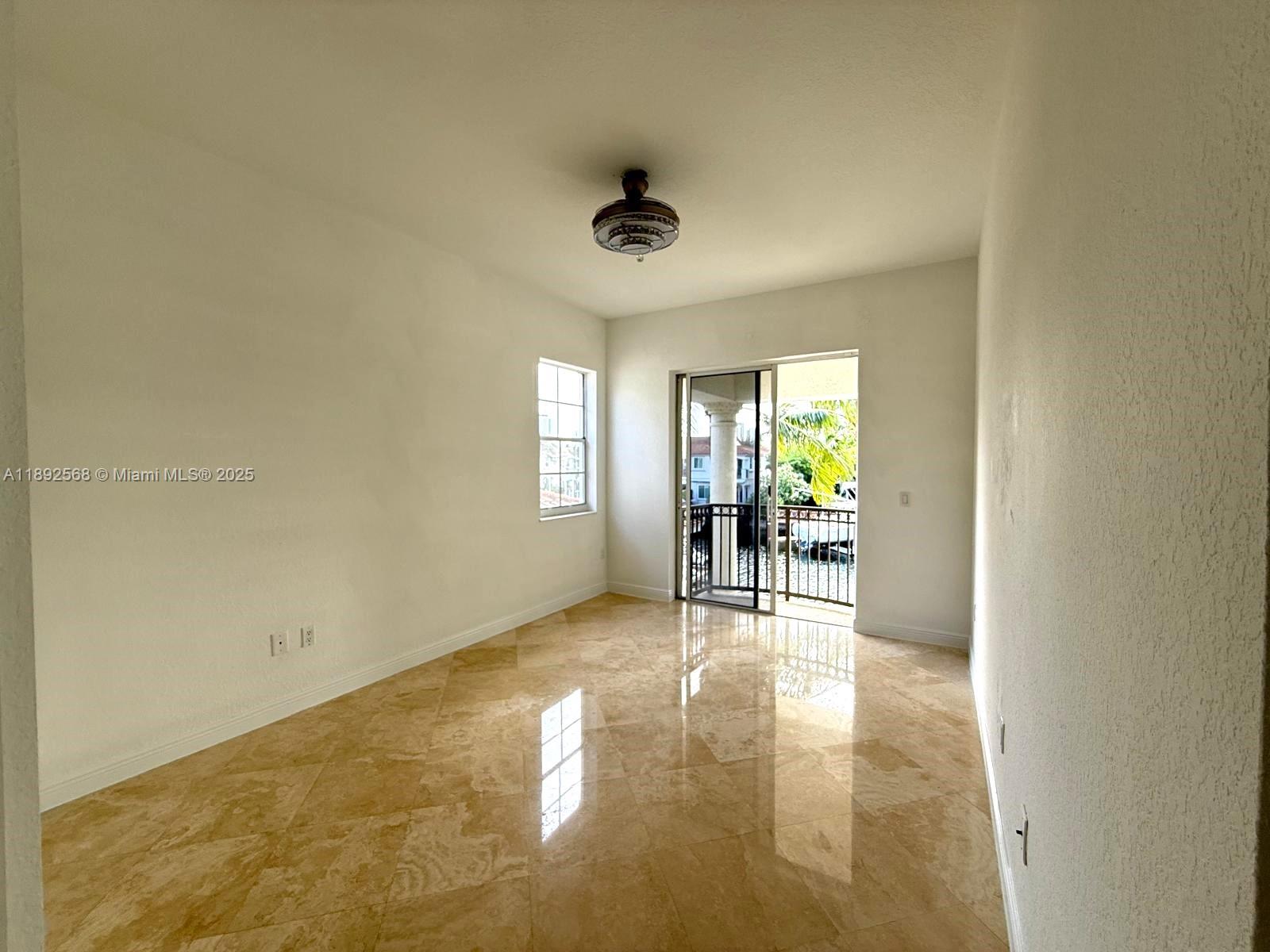 Photo of 996 Sanibel Dr  (996), Hollywood, Florida, 33019 - 