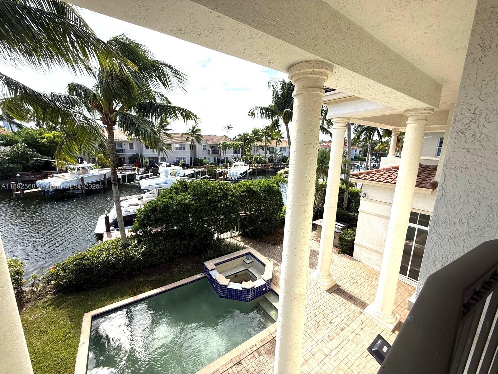 Photo of 996 Sanibel Dr  (996), Hollywood, Florida, 33019 - 