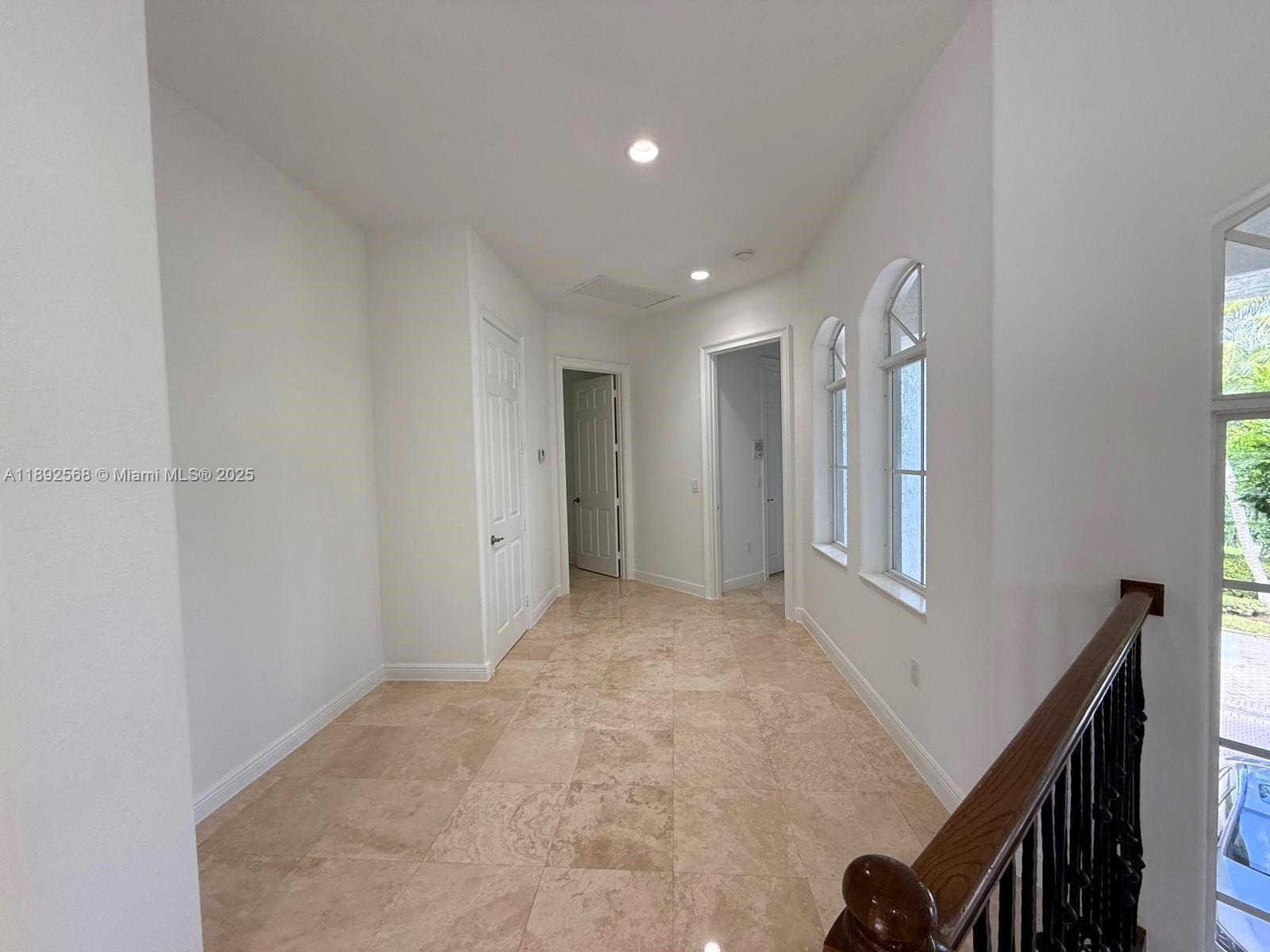 Photo of 996 Sanibel Dr  (996), Hollywood, Florida, 33019 - 