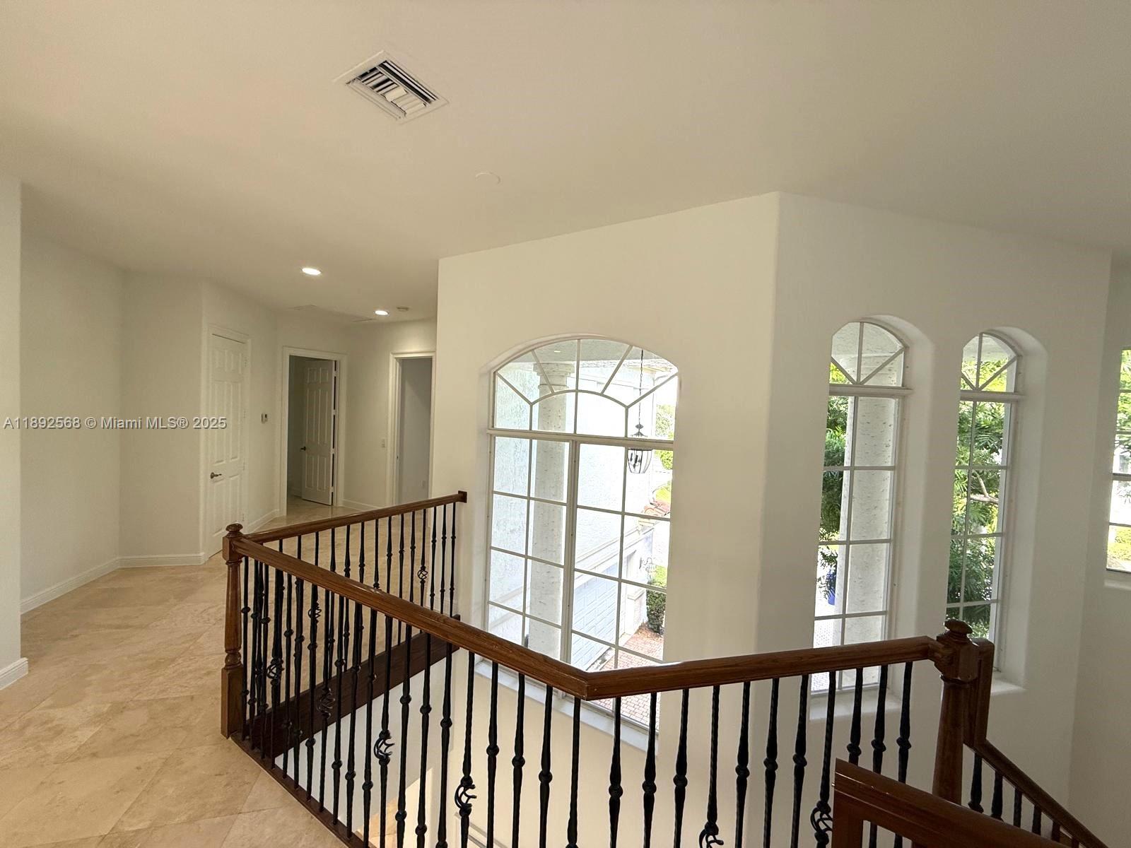 Photo of 996 Sanibel Dr  (996), Hollywood, Florida, 33019 - 