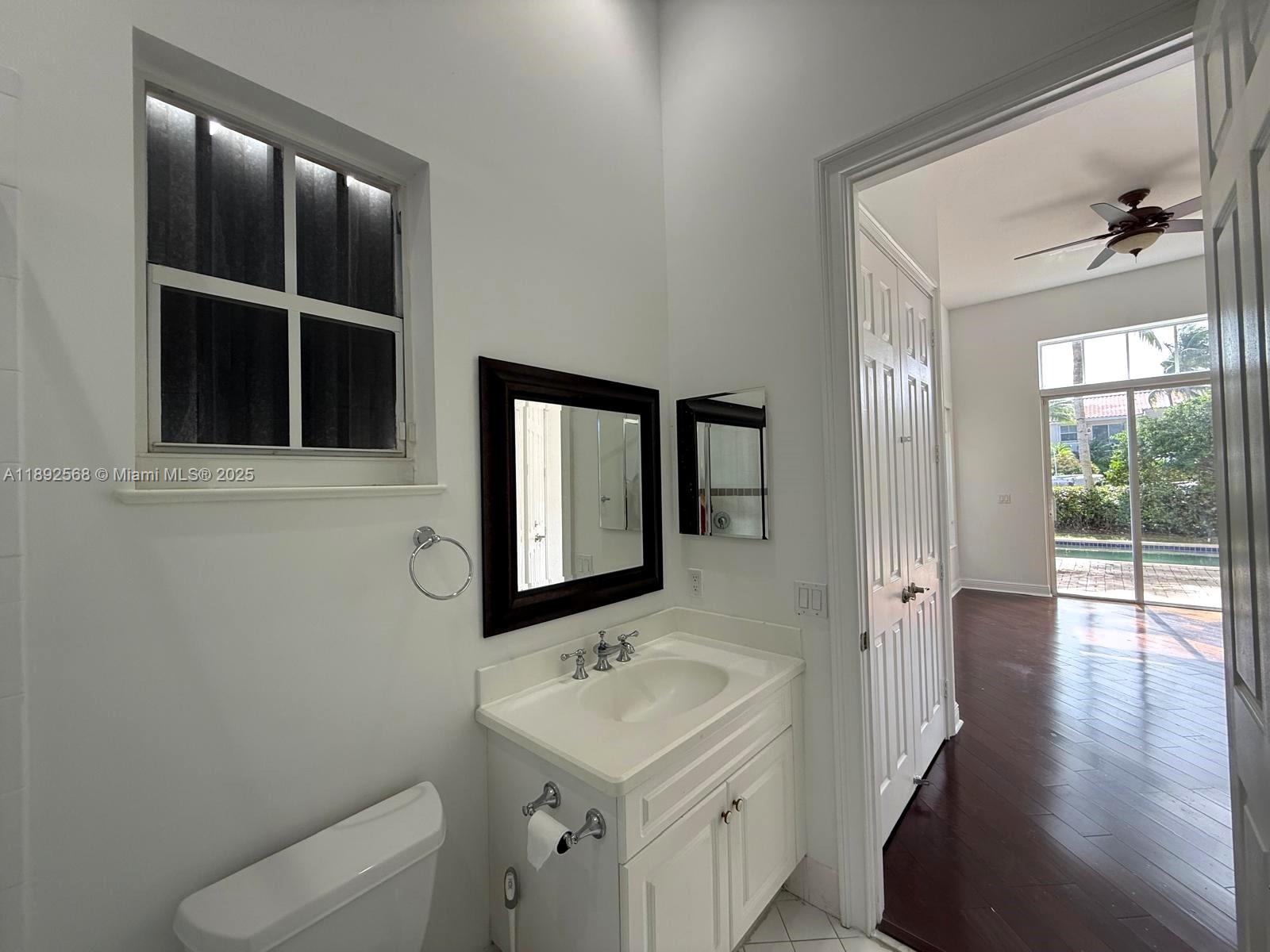 Photo of 996 Sanibel Dr  (996), Hollywood, Florida, 33019 - 