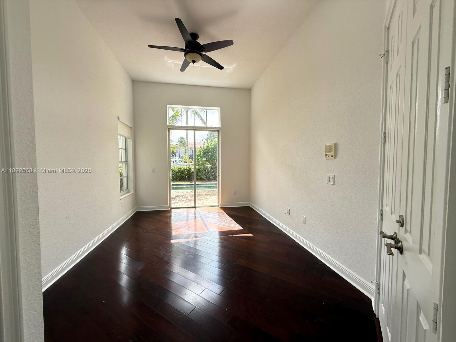 Photo of 996 Sanibel Dr  (996), Hollywood, Florida, 33019 - 