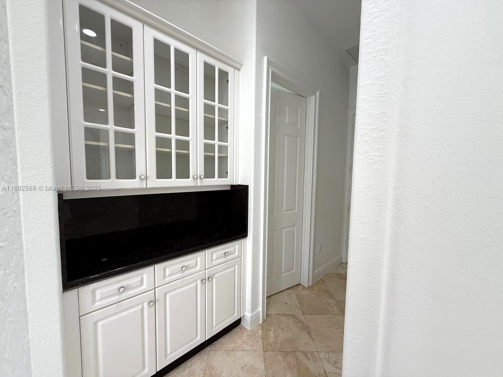Photo of 996 Sanibel Dr  (996), Hollywood, Florida, 33019 - 