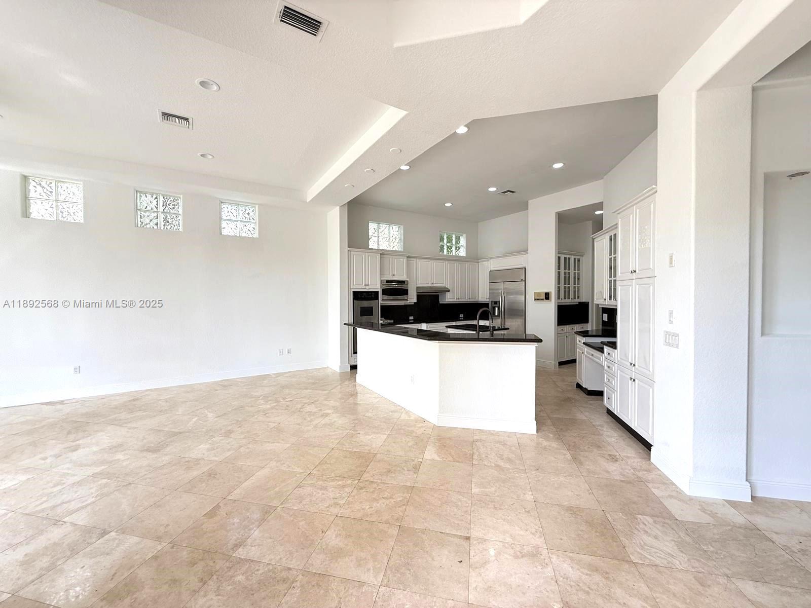 Photo of 996 Sanibel Dr  (996), Hollywood, Florida, 33019 - 