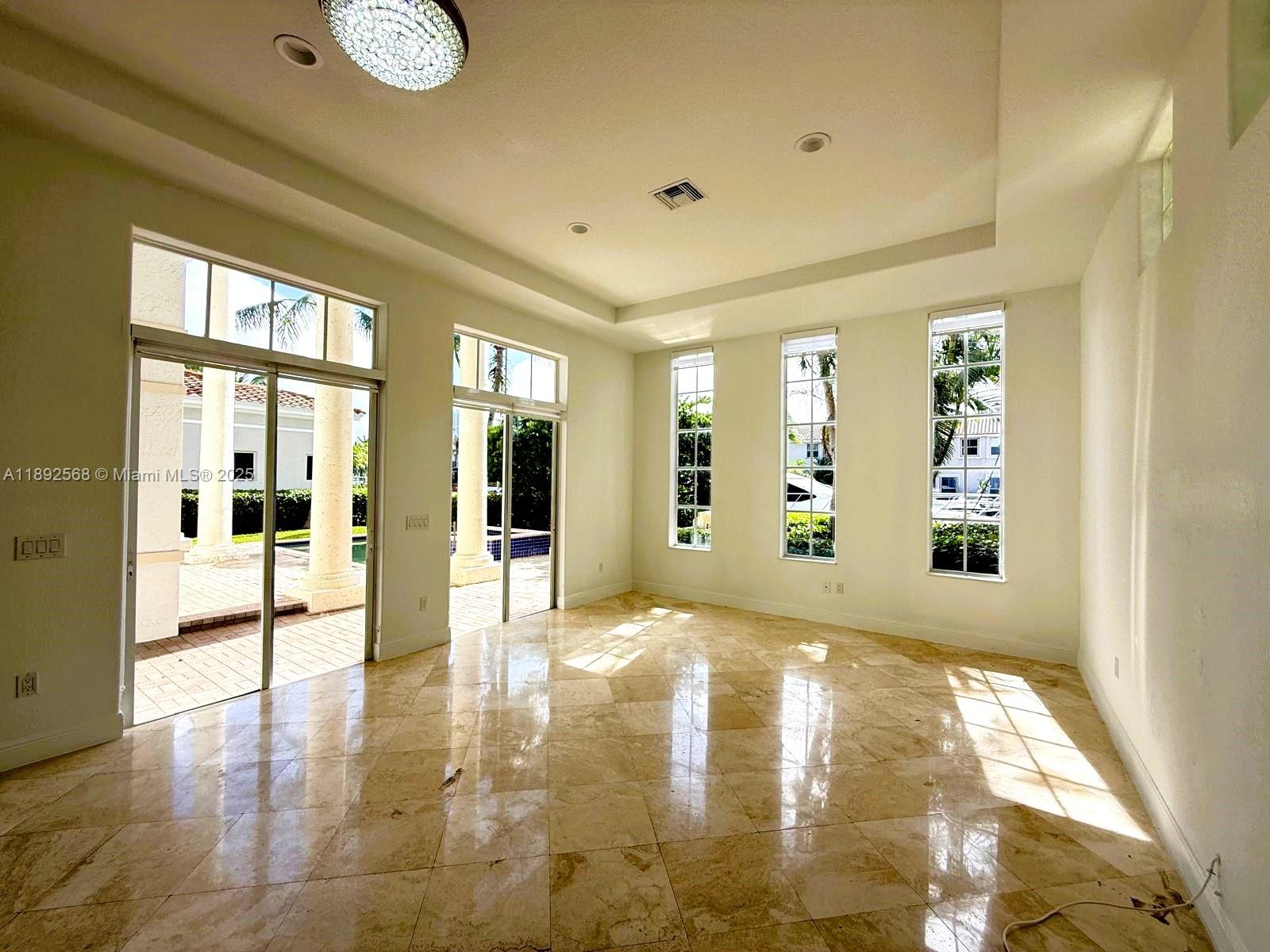 Photo of 996 Sanibel Dr  (996), Hollywood, Florida, 33019 - 