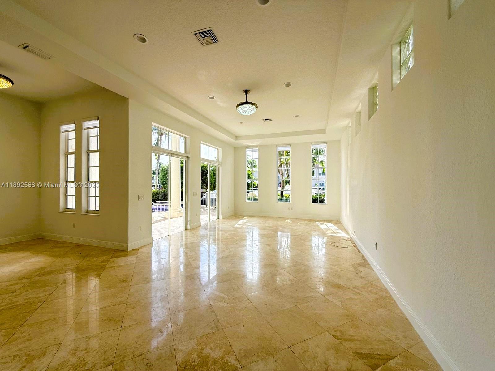 Photo of 996 Sanibel Dr  (996), Hollywood, Florida, 33019 - 