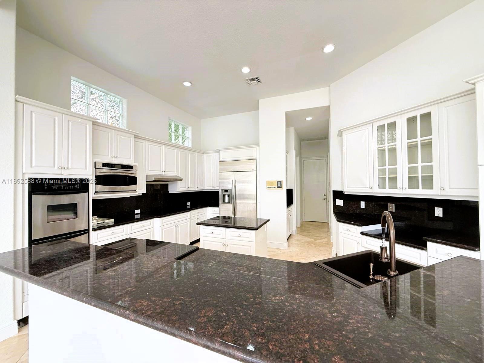 Photo of 996 Sanibel Dr  (996), Hollywood, Florida, 33019 - 