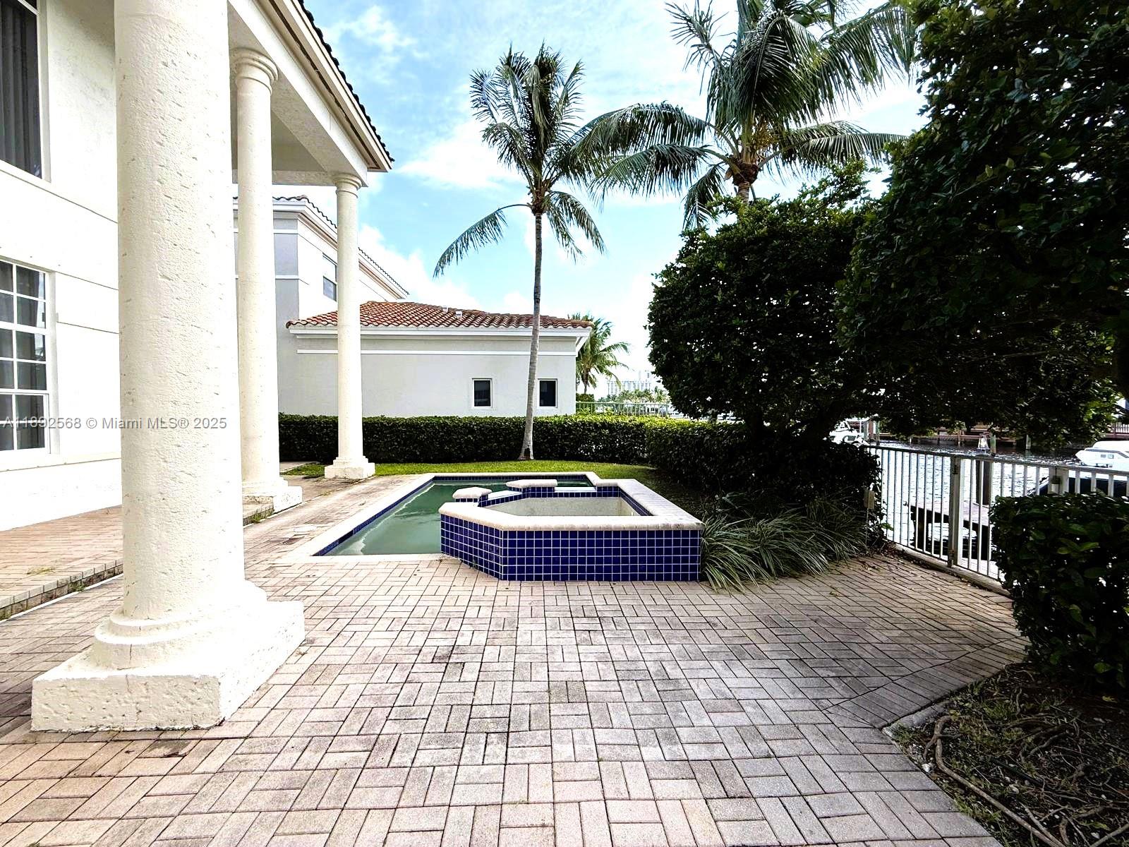 Photo of 996 Sanibel Dr  (996), Hollywood, Florida, 33019 - 