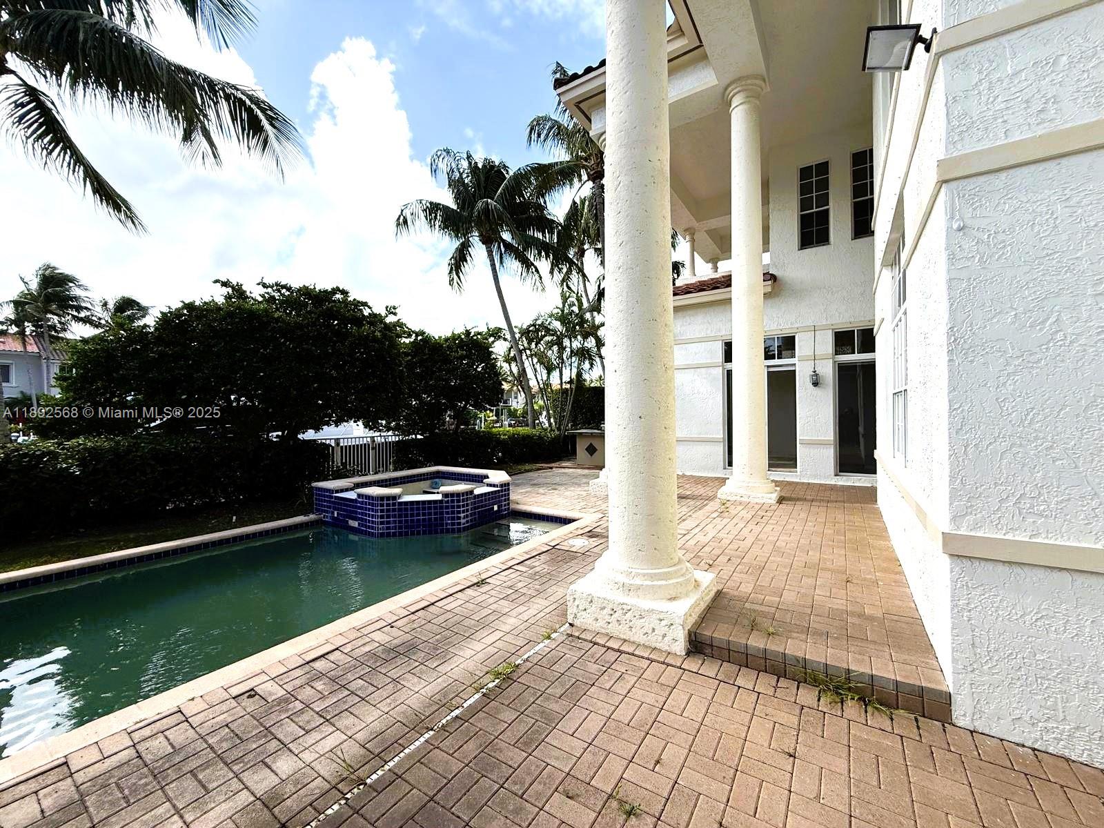 Photo of 996 Sanibel Dr  (996), Hollywood, Florida, 33019 - 
