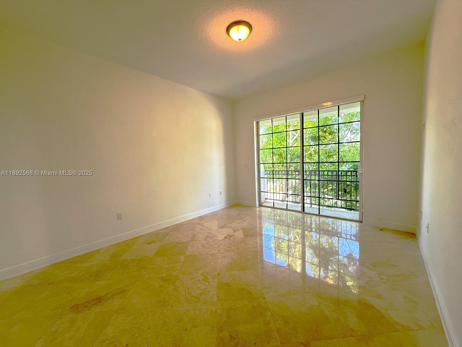 Photo of 996 Sanibel Dr (996), Hollywood, Florida, 33019 -