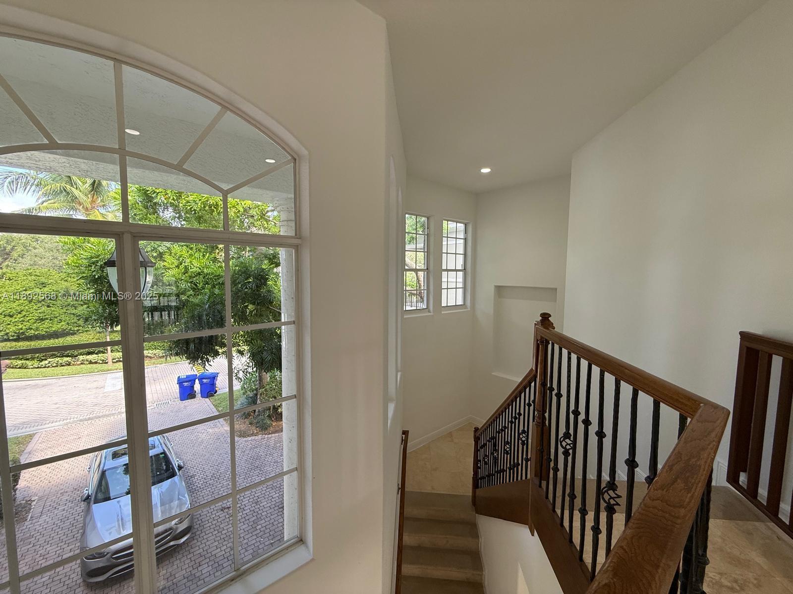 Photo of 996 Sanibel Dr  (996), Hollywood, Florida, 33019 - 