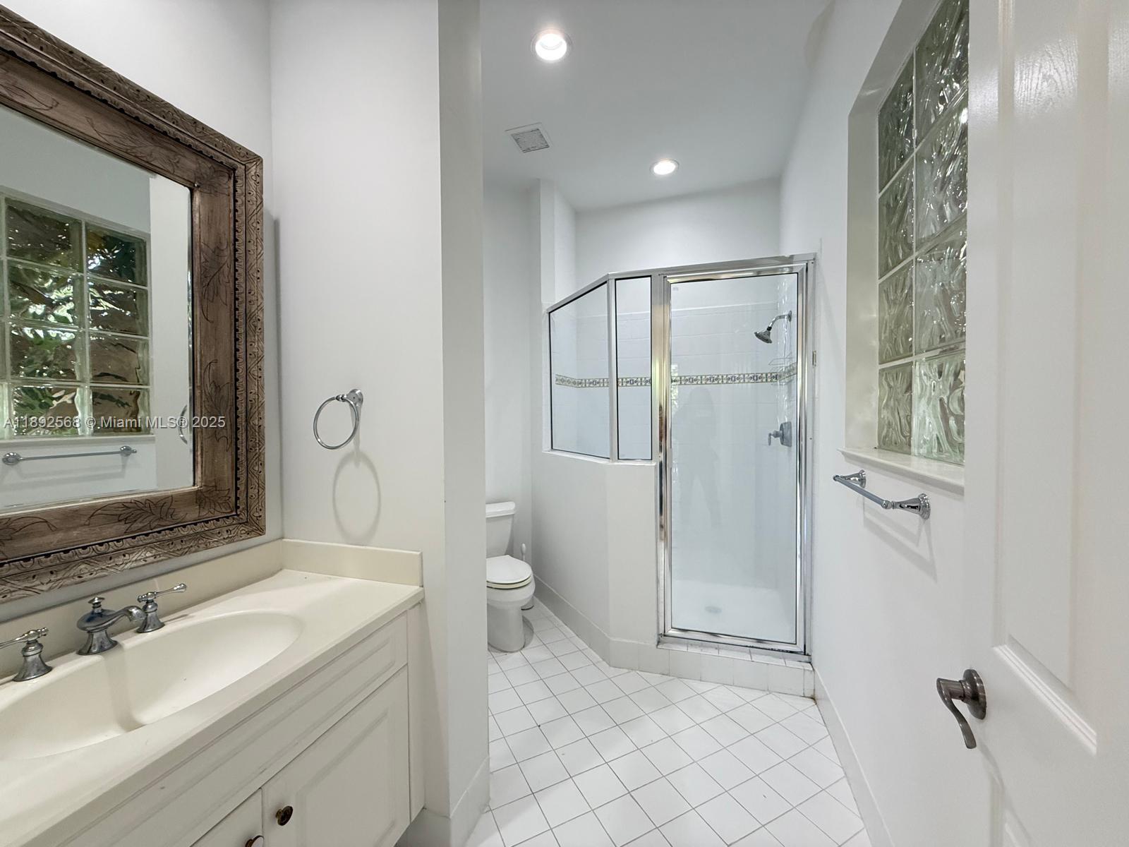 Photo of 996 Sanibel Dr  (996), Hollywood, Florida, 33019 - 