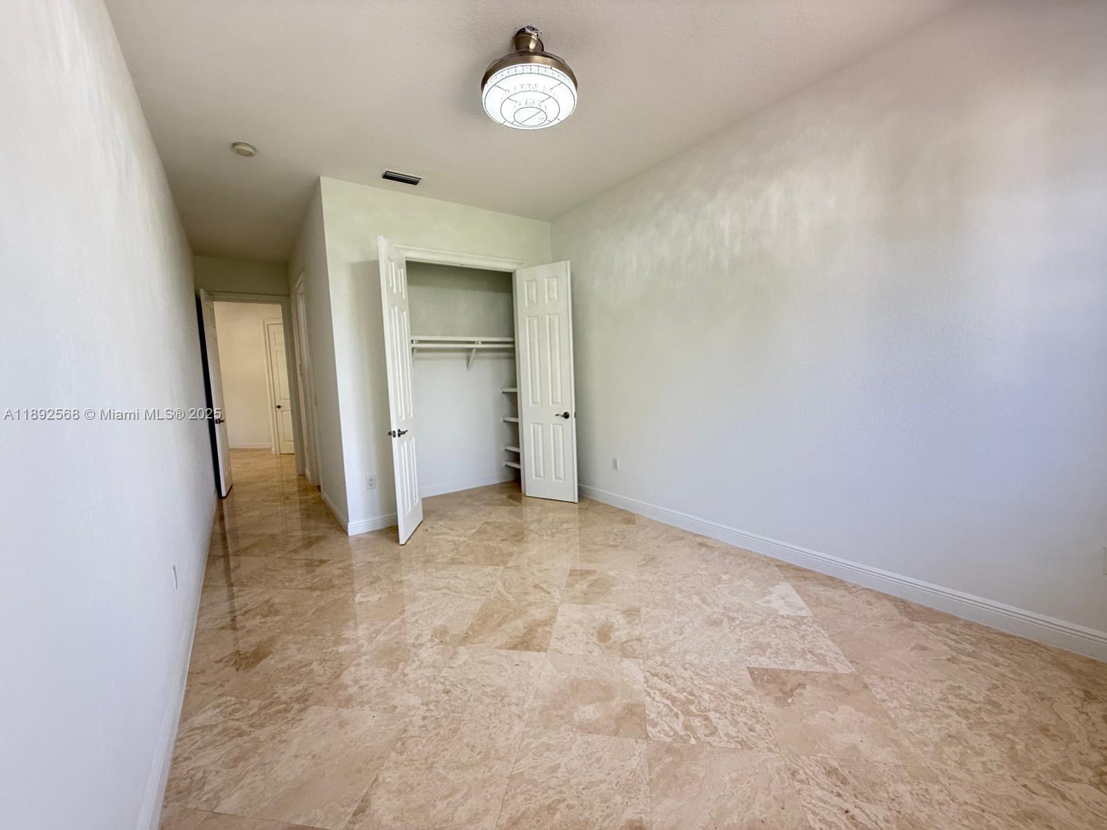 Photo of 996 Sanibel Dr  (996), Hollywood, Florida, 33019 - 