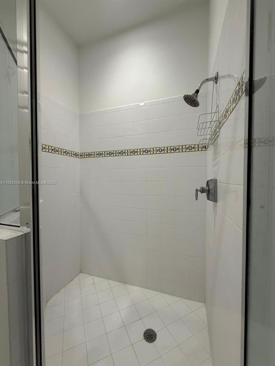 Photo of 996 Sanibel Dr  (996), Hollywood, Florida, 33019 - 