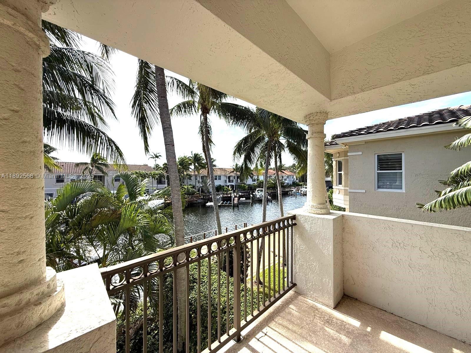 Photo of 996 Sanibel Dr  (996), Hollywood, Florida, 33019 - 