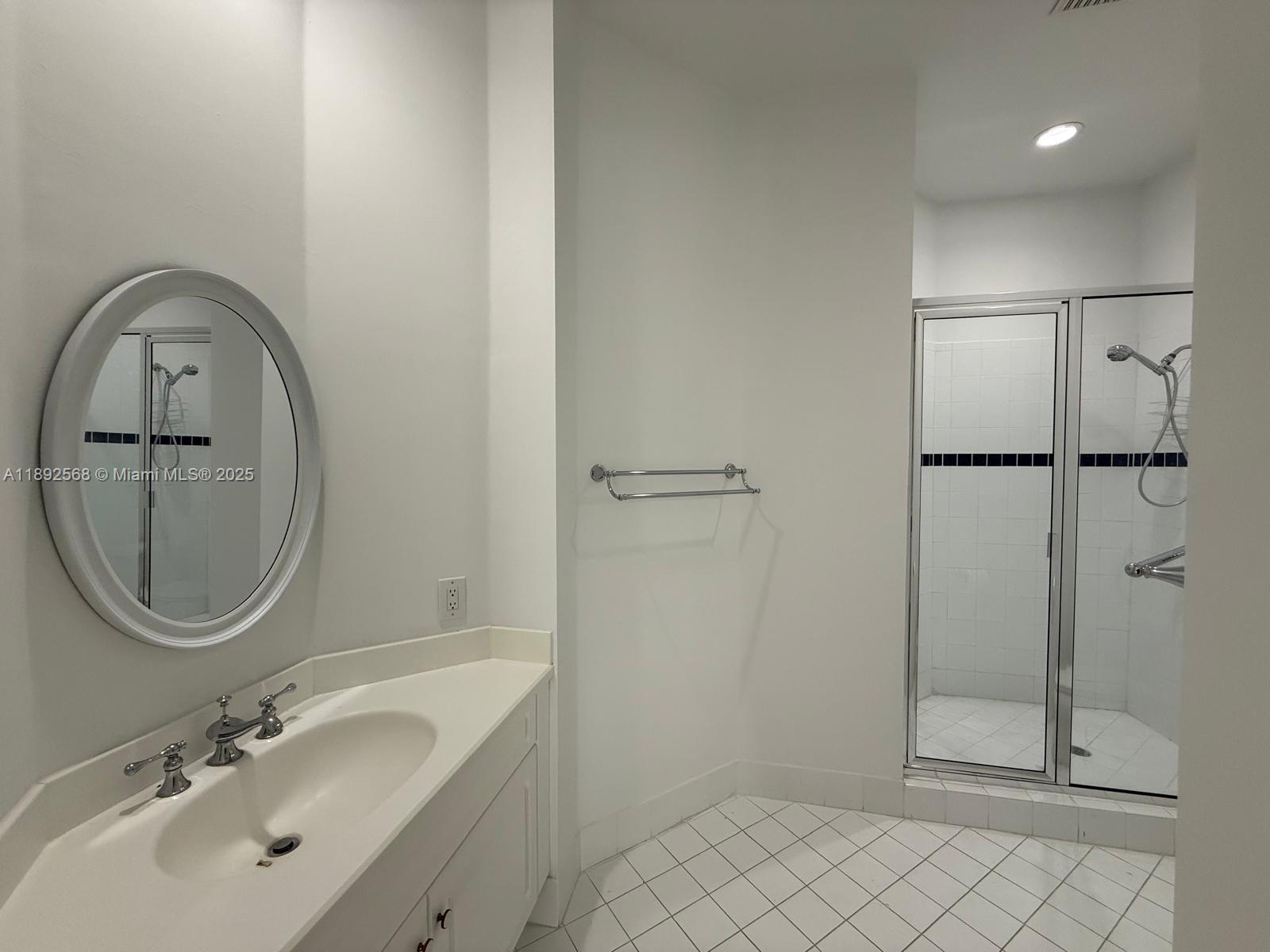 Photo of 996 Sanibel Dr  (996), Hollywood, Florida, 33019 - 