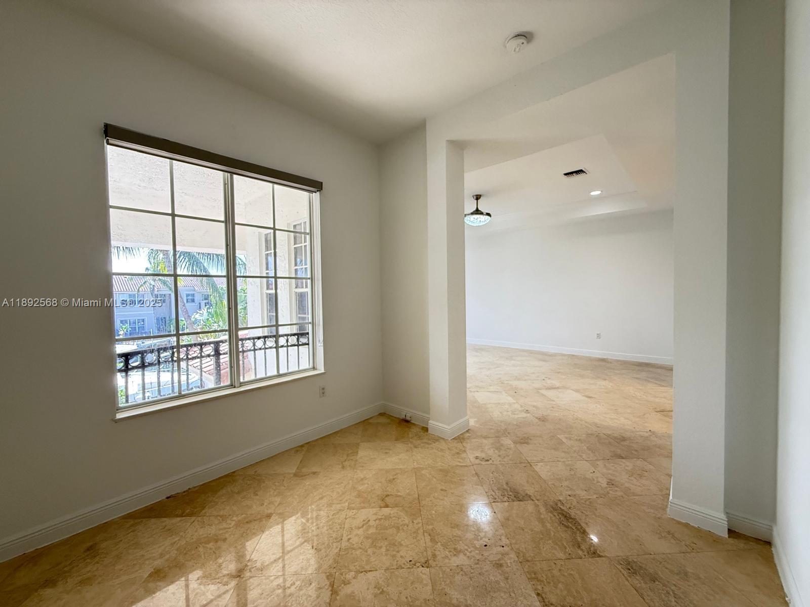Photo of 996 Sanibel Dr  (996), Hollywood, Florida, 33019 - 