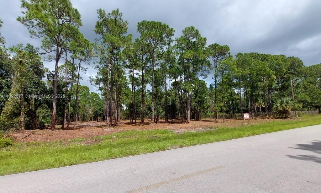 See details / sq. ft. $ 2025-10-08 0 Photo
