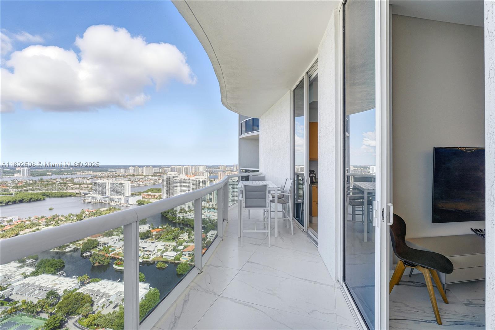 See details 3705 2 / 2 1435 sq. ft. $ 2025-10-08 0 Photo