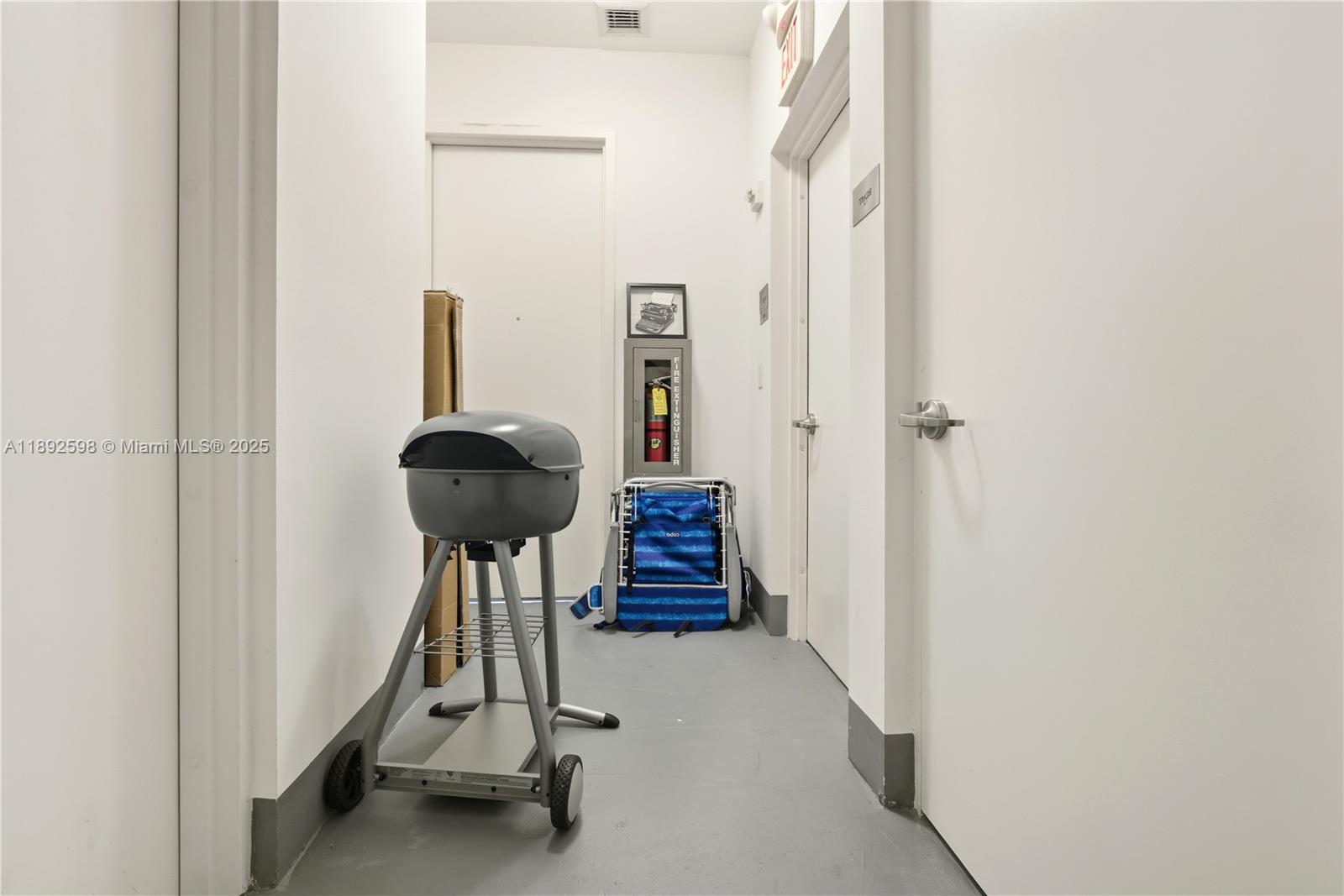 See details 3705 2 / 2 1435 sq. ft. $ 2025-10-08 0 Photo