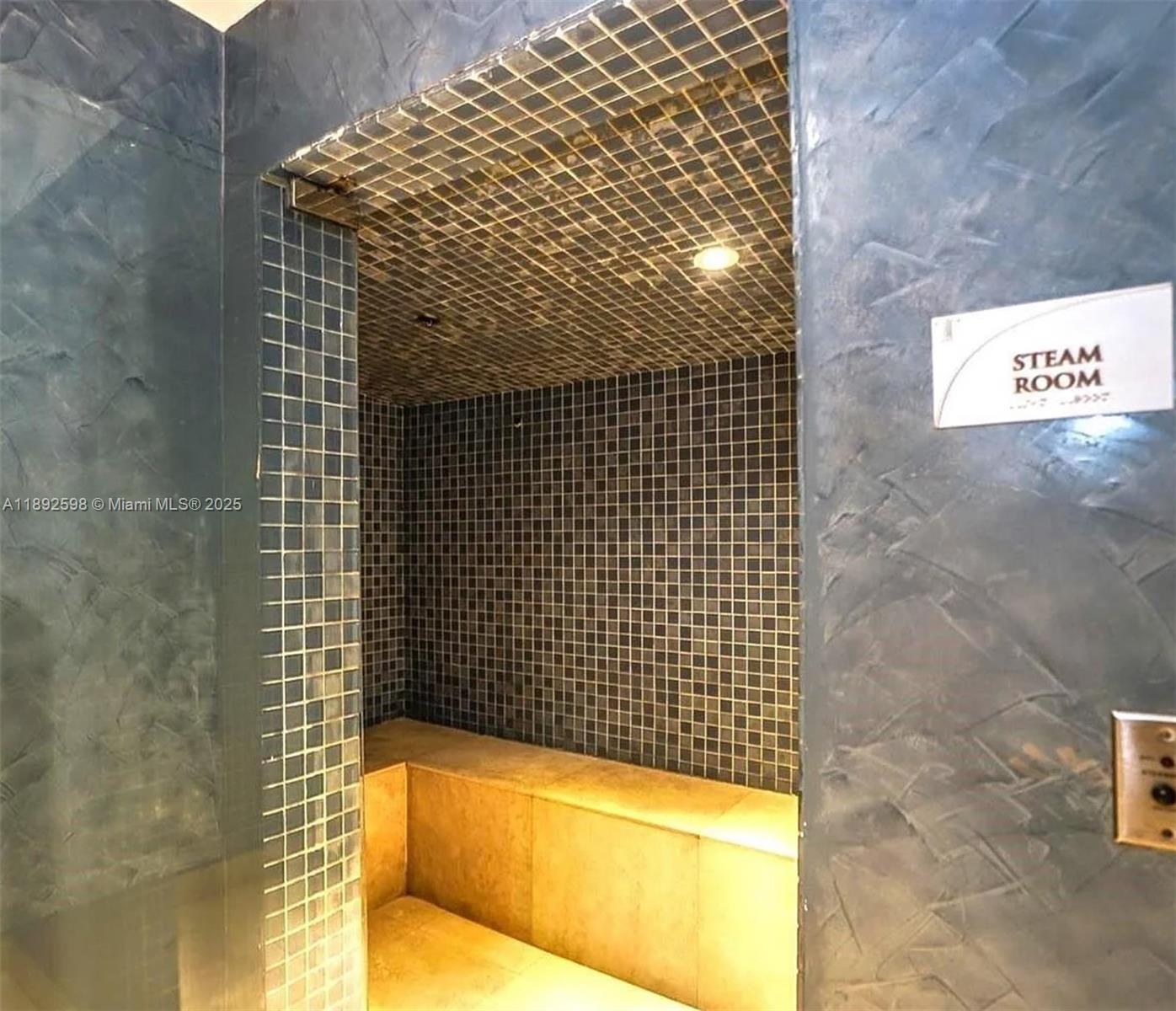 See details 3705 2 / 2 1435 sq. ft. $ 2025-10-08 0 Photo