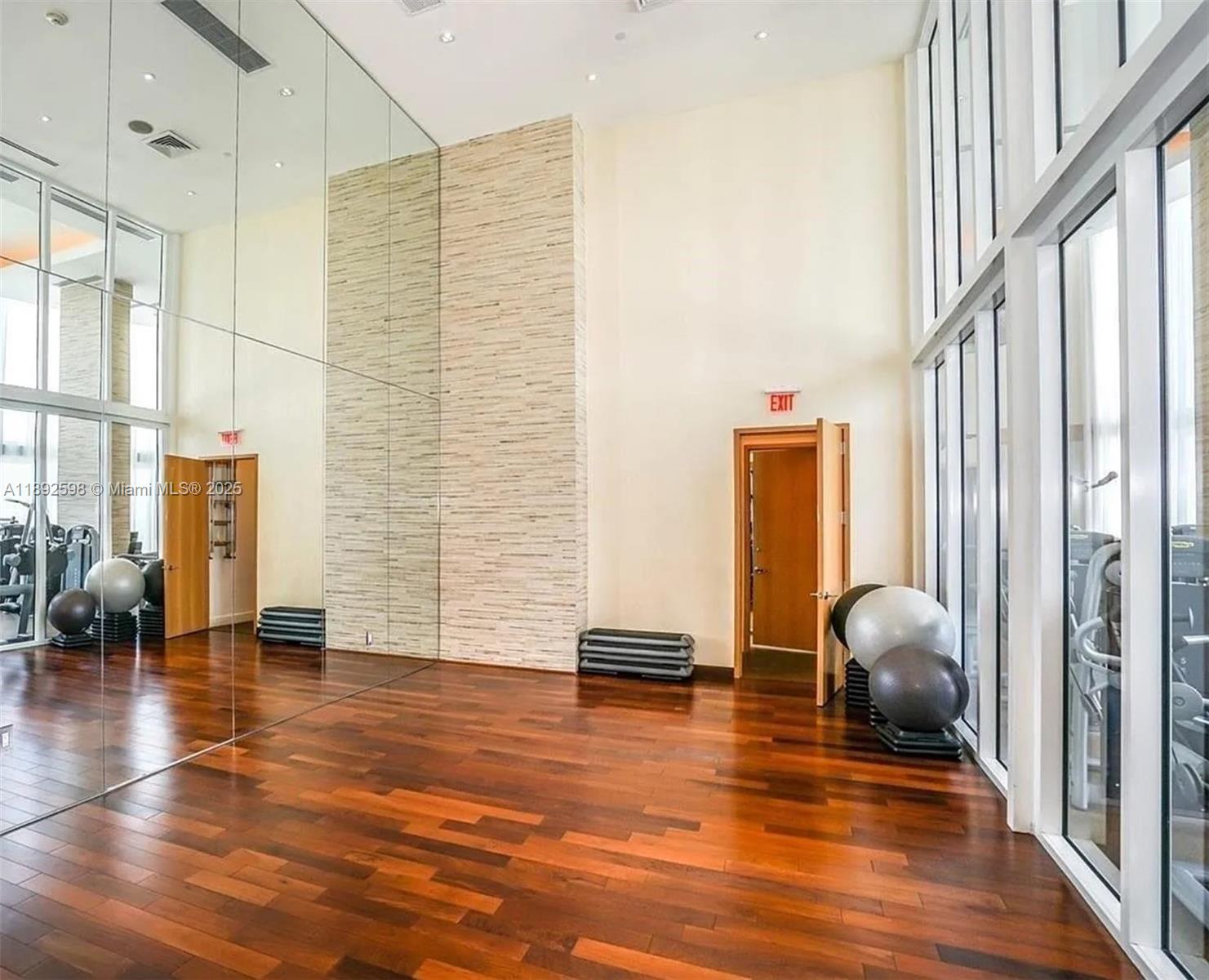 See details 3705 2 / 2 1435 sq. ft. $ 2025-10-08 0 Photo