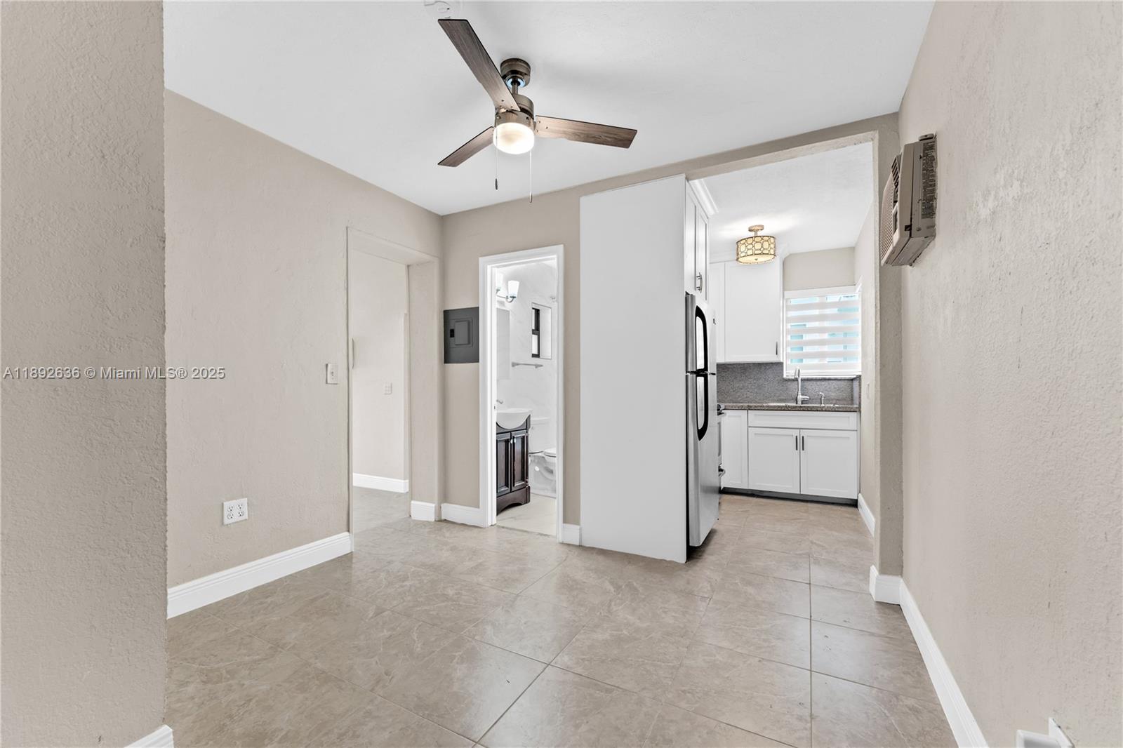 See details / 3026 sq. ft. $ 2025-10-08 0 Photo