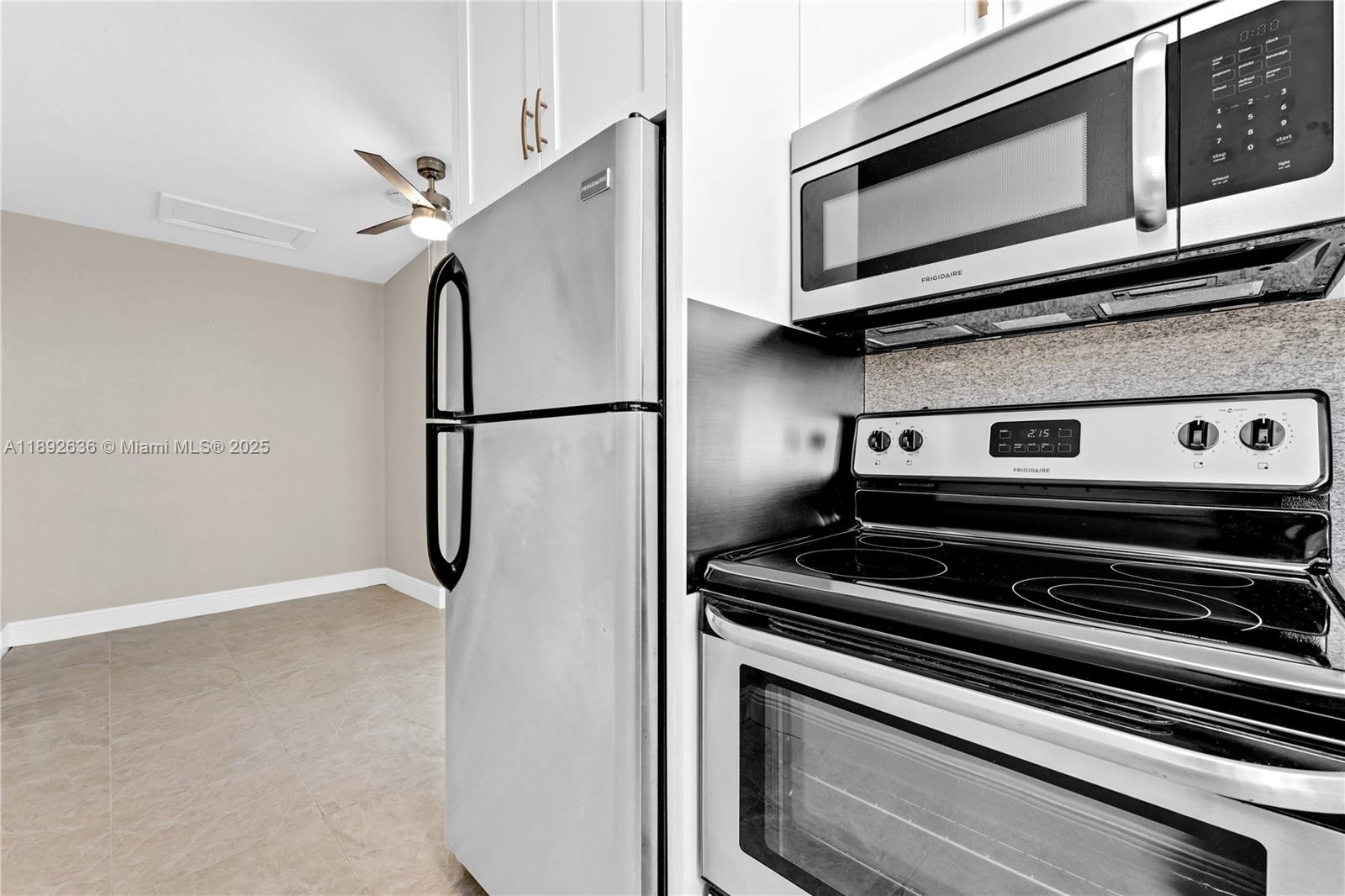 See details / 3026 sq. ft. $ 2025-10-08 0 Photo