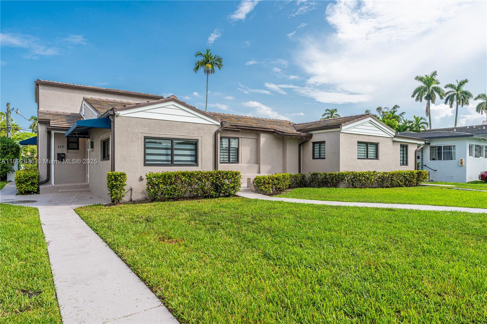 See details / 3026 sq. ft. $ 2025-10-08 0 Photo