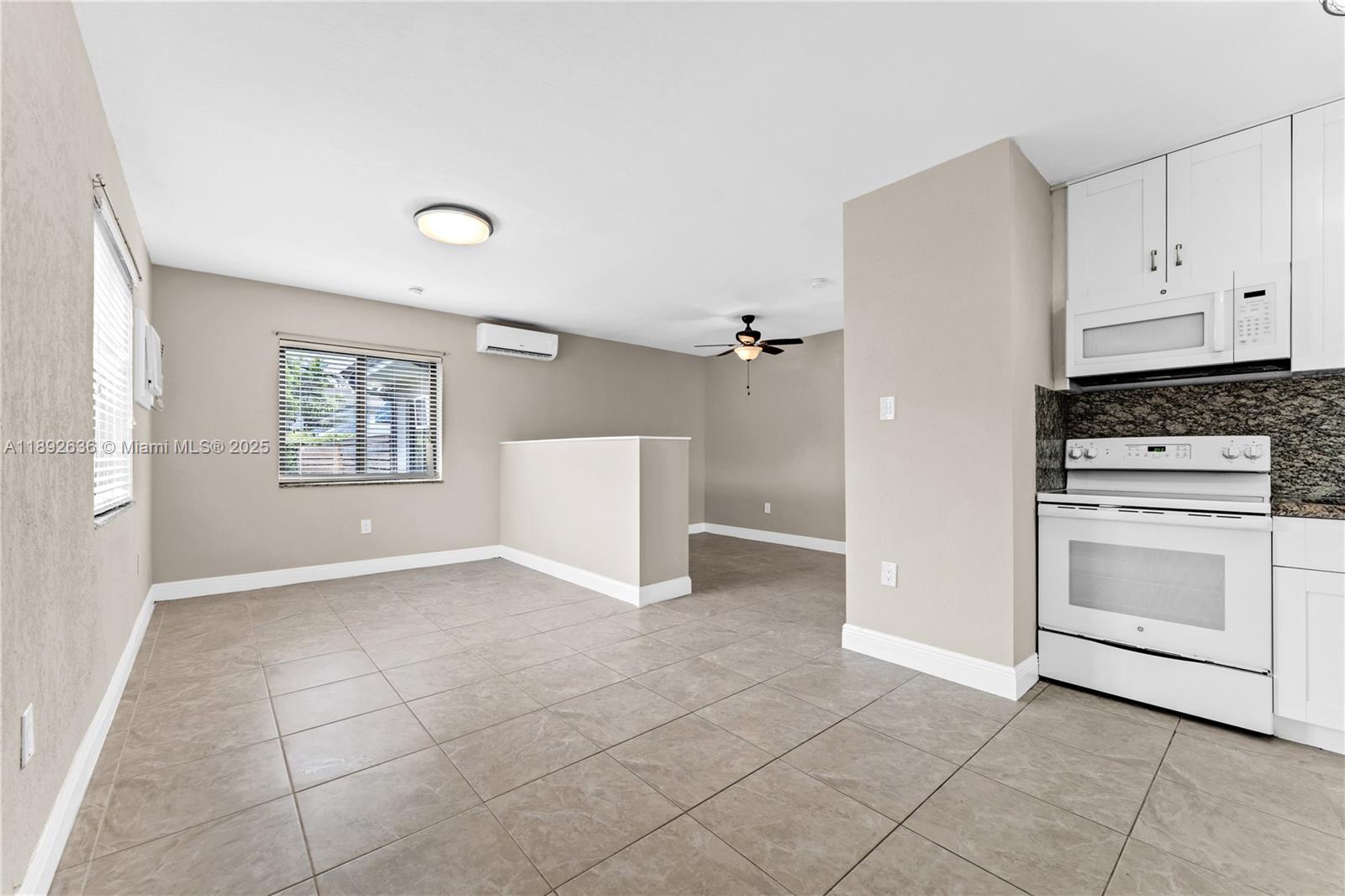 See details / 3026 sq. ft. $ 2025-10-08 0 Photo