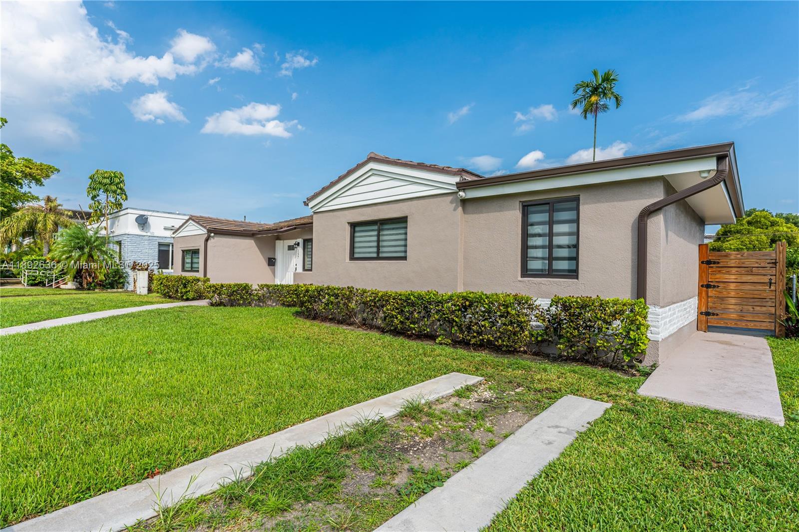 See details / 3026 sq. ft. $ 2025-10-08 0 Photo