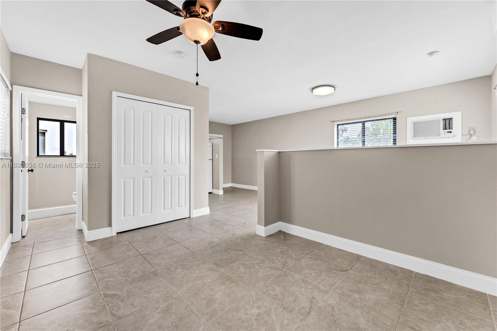 See details / 3026 sq. ft. $ 2025-10-08 0 Photo