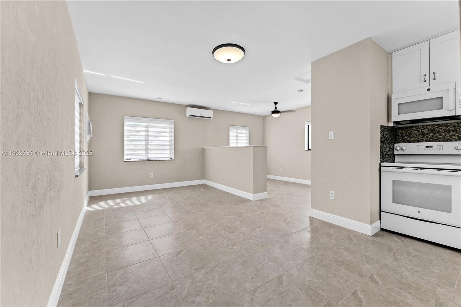 See details / 3026 sq. ft. $ 2025-10-08 0 Photo