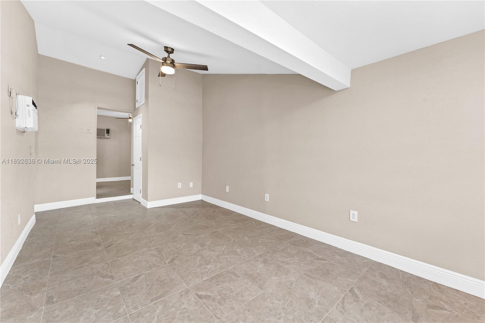 See details / 3026 sq. ft. $ 2025-10-08 0 Photo