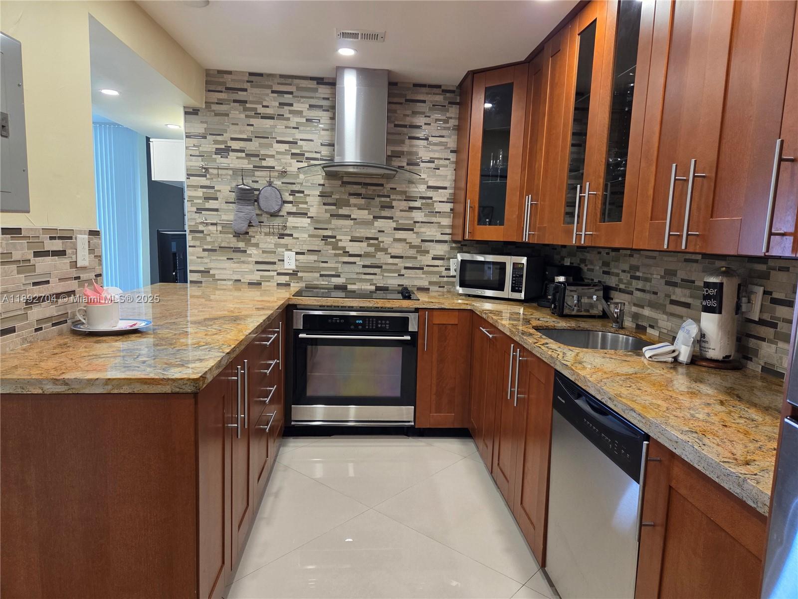 Photo of 3901 Ocean Dr  #8S, Hollywood, Florida, 33019 -