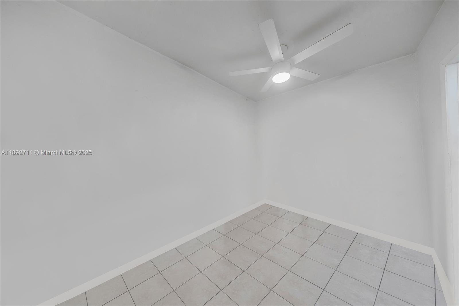 Ver detalles / sq. ft. $ 2025-10-08 0 foto