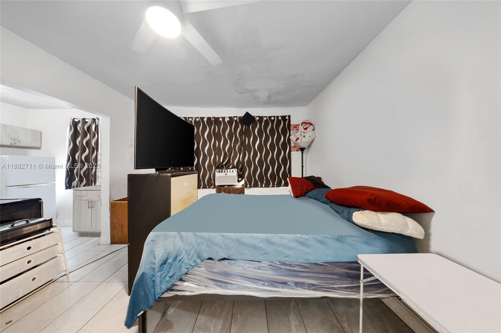 Ver detalles / sq. ft. $ 2025-10-08 0 foto