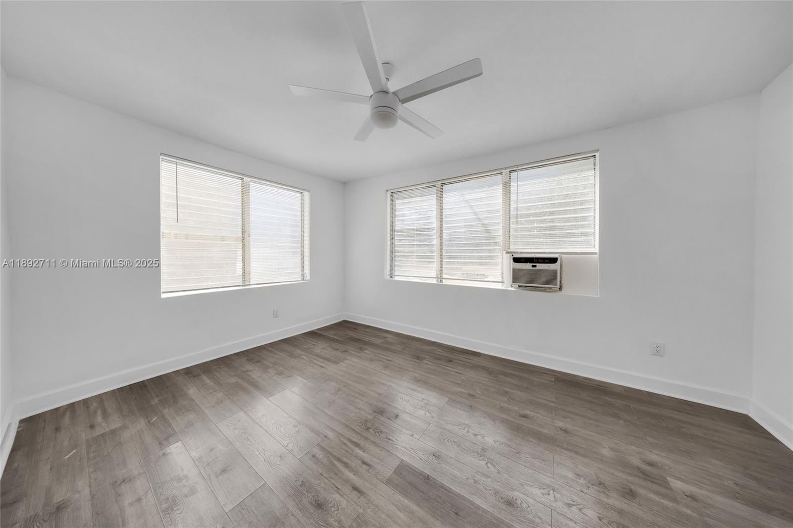 Ver detalles / sq. ft. $ 2025-10-08 0 foto