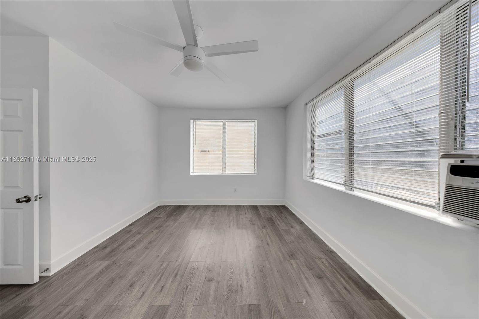 Ver detalles / sq. ft. $ 2025-10-08 0 foto