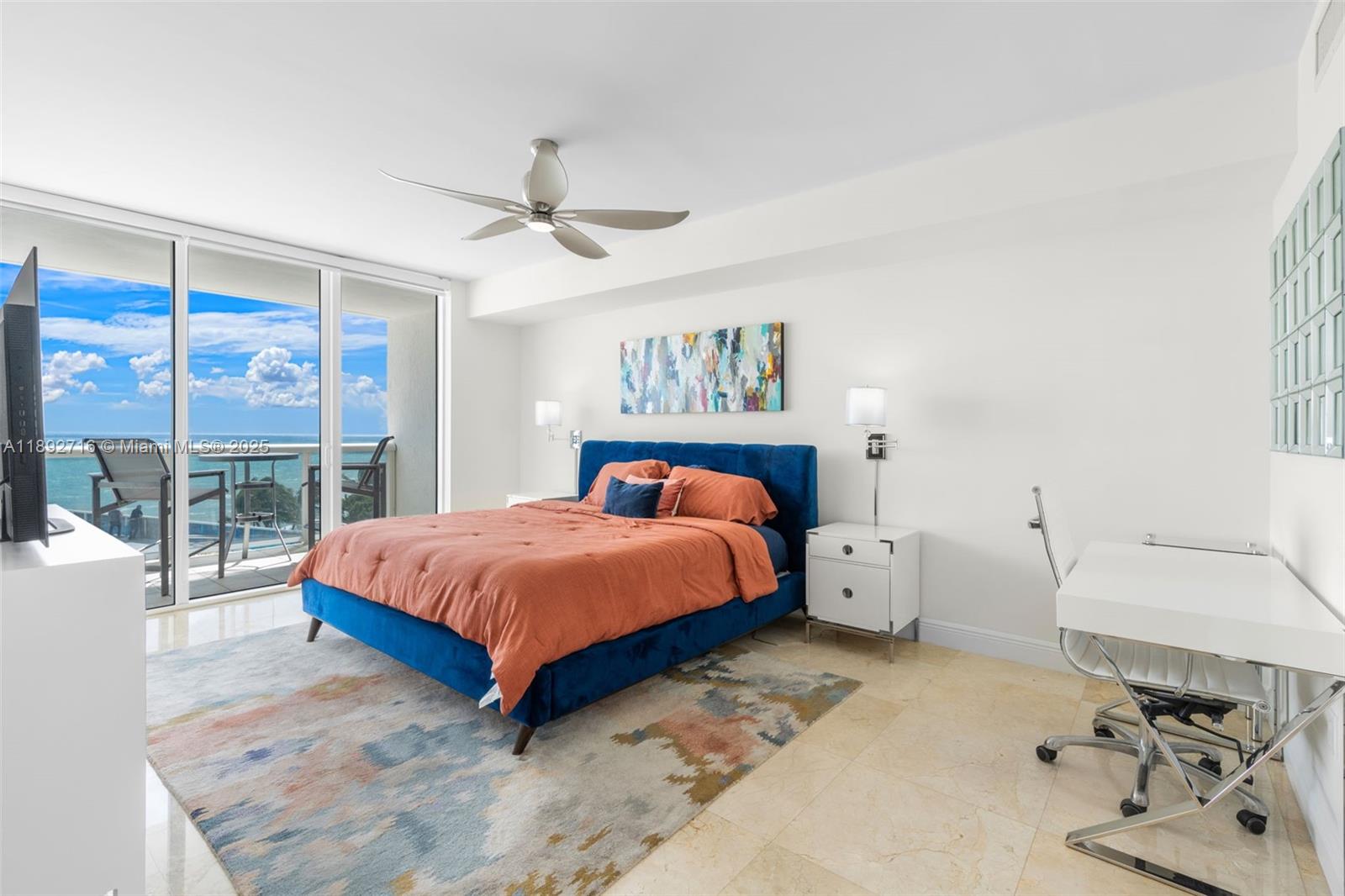 803 3 / 3 1841 sq. ft. $ 2025-10-08 0 foto
