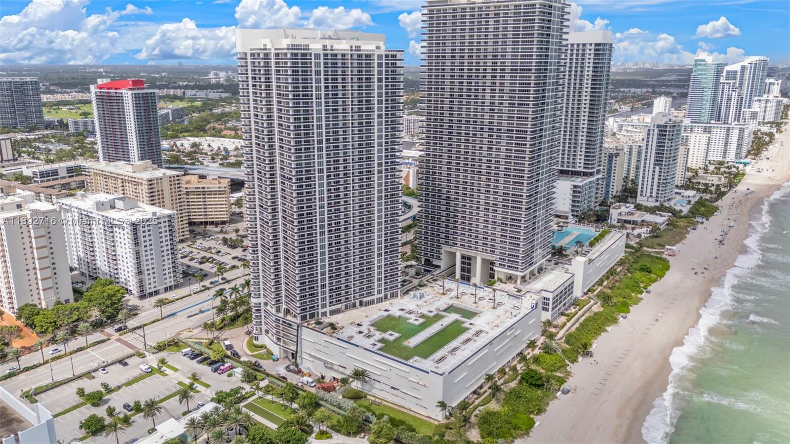 803 3 / 3 1841 sq. ft. $ 2025-10-08 0 foto