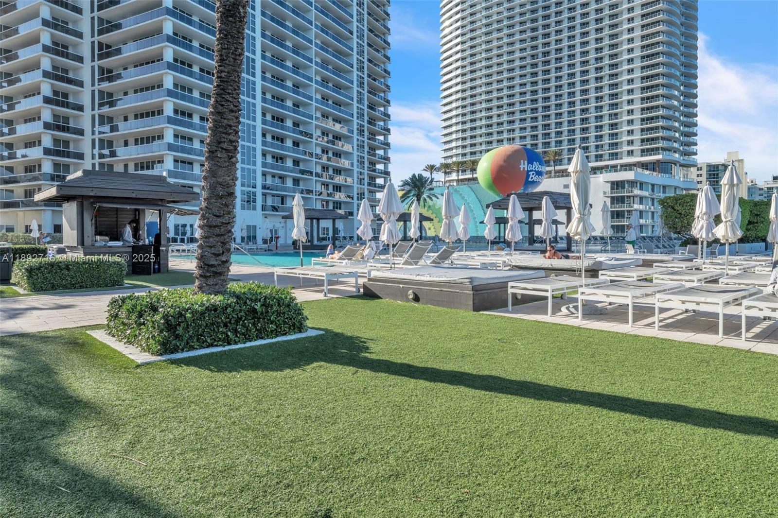 See details 803 3 / 3 1841 sq. ft. $ 2025-10-08 0 Photo