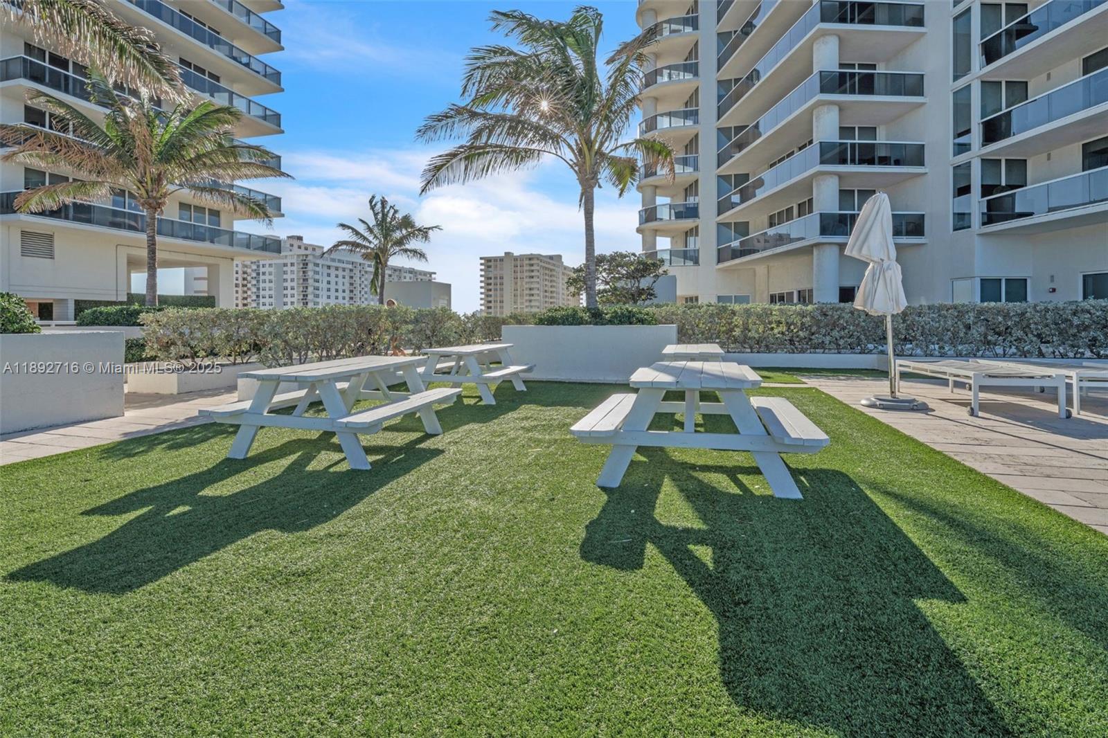 See details 803 3 / 3 1841 sq. ft. $ 2025-10-08 0 Photo
