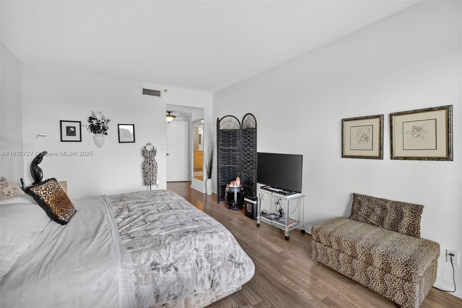 Photo of 20281 Country Club Dr  #210, Aventura, Florida, 33180 -