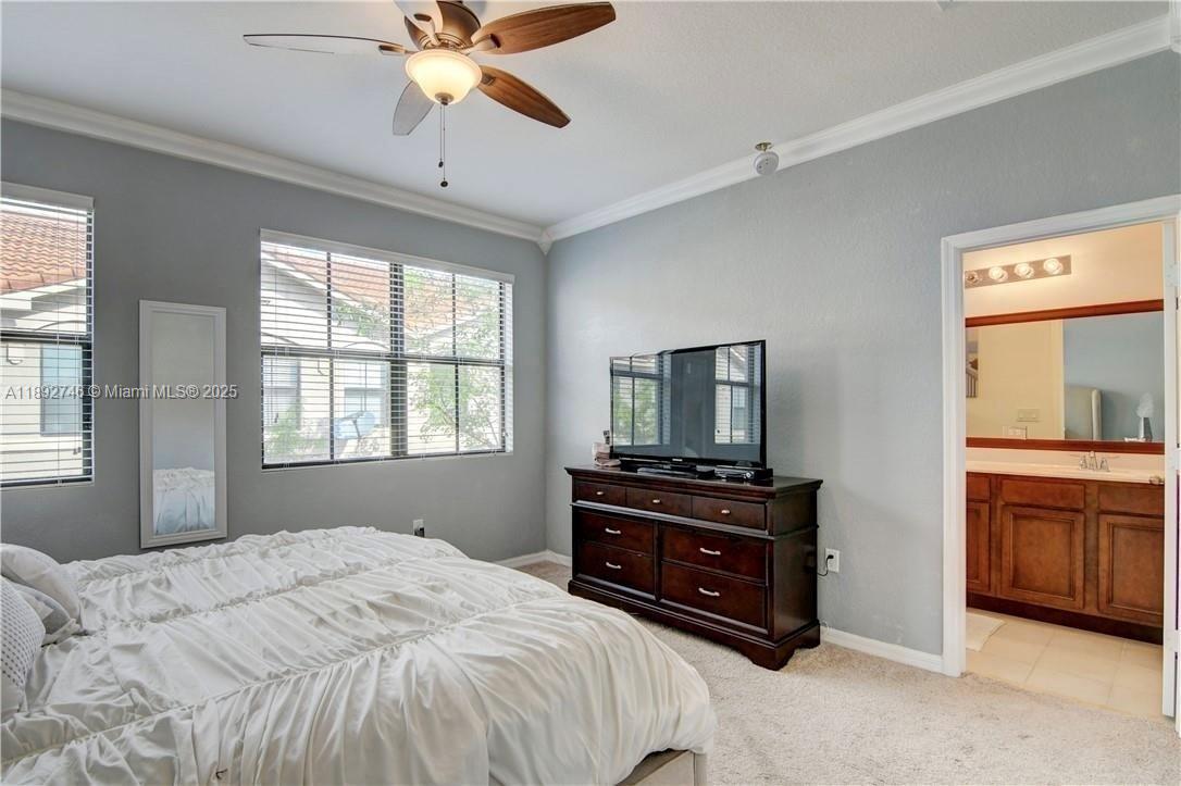 1071 3 / 3 1420 sq. ft. $ 2025-10-08 0 foto